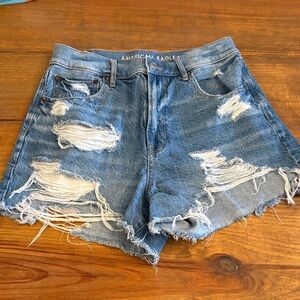 American Eagle Outfitters Highest Rise 90’s Boyfriend Distressed Shorts